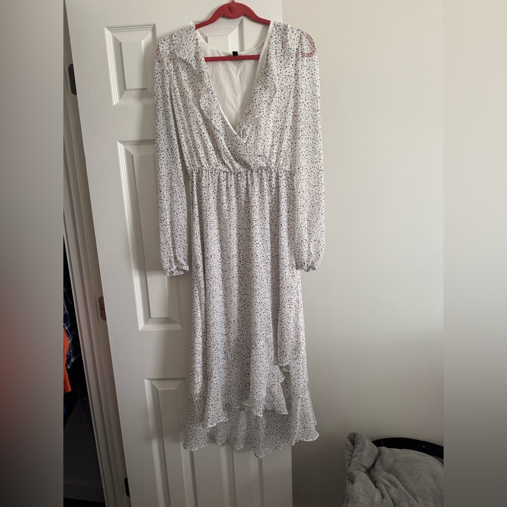 Banana Republic White Floral Long Sleeve Dress